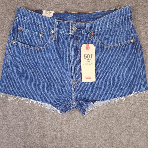 NWT Levi's 501 Striped Denim Button Fly Shorts Size 32 Waist - Picture 1 of 14